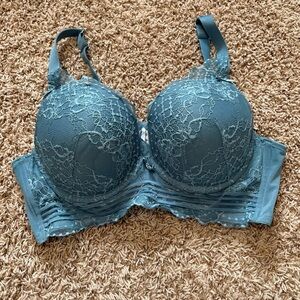 Cacique Boost Plunge Lace Bra size 42C